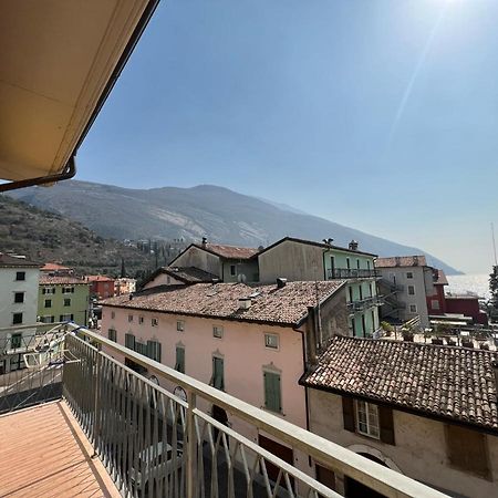 Appartamenti Baia Azzurra 5. Torbole Sul Garda Exterior photo